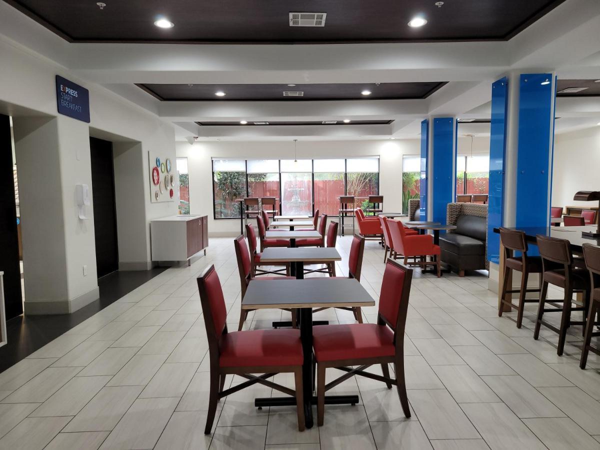 Holiday Inn Express Hotel & Suites Vidor South, An Ihg Hotel Buitenkant foto